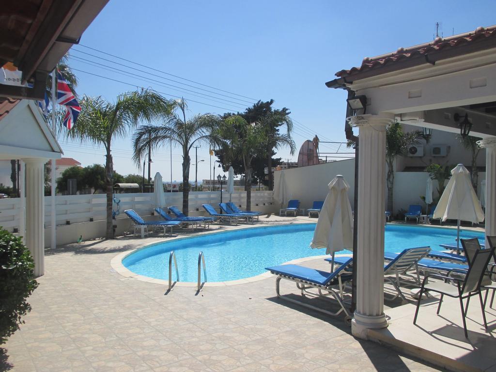 Tsialis Hotel Apartments Larnaca Exterior photo